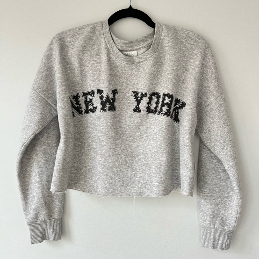 Abound Heather Gray New York Women's Crop Top Sweatshirt Size S M